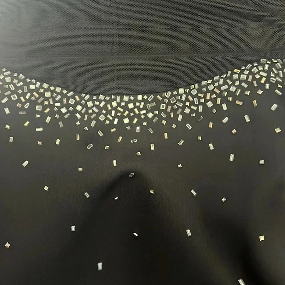 Calvin Klein Sleeveless Sheath with Illusion Neckline Sleeveless Dress Size 6 - Picture 6 of 7